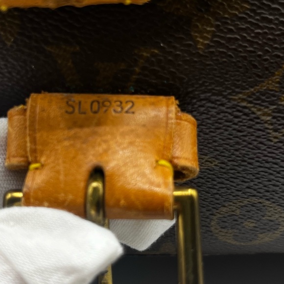 Louis Vuitton Monogram Brown Handbag - Picture 10 of 17